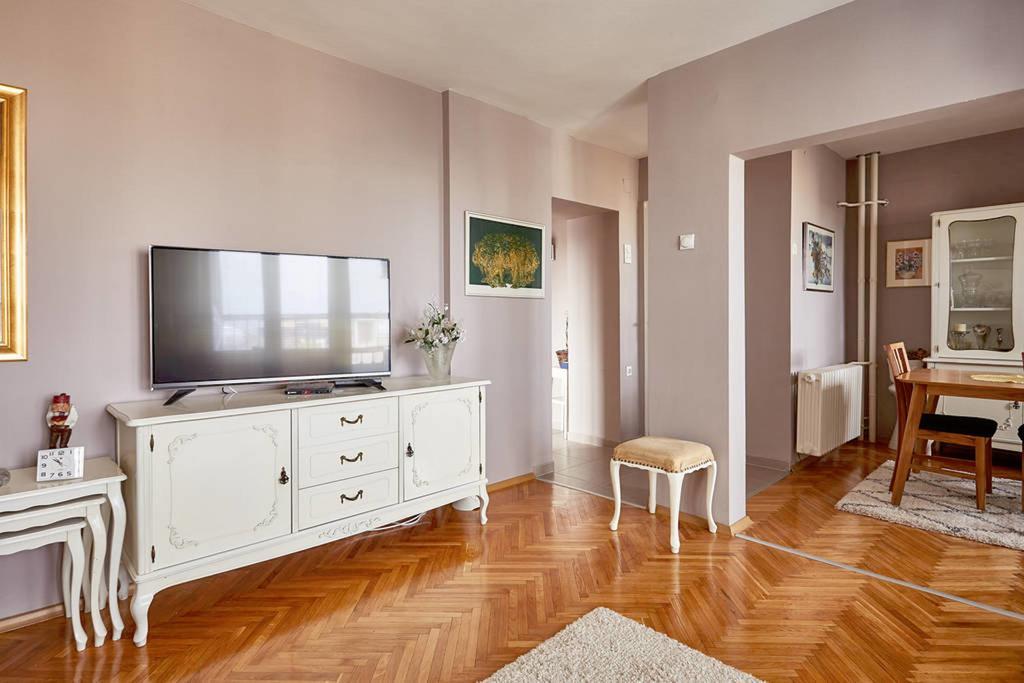 Spacious Modern Apartment In Peaceful Neighborhood Skopje Bagian luar foto